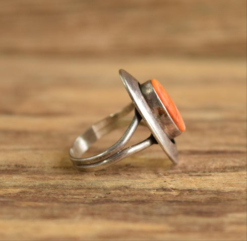 Spiny Oyster Ring - Size 9